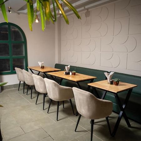 Gs Residency Hotel Гувахати Екстериор снимка